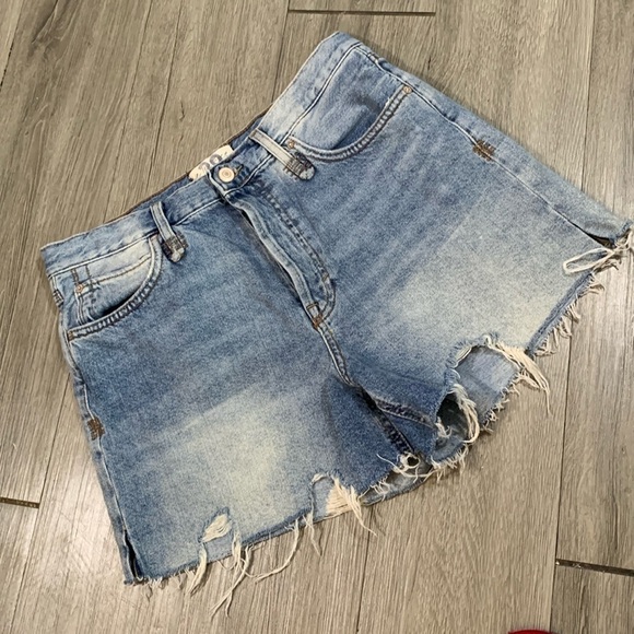 Free People We the Free Makai Distressed Blue Fray Hem Button Fly Denim Shorts - Picture 3 of 11
